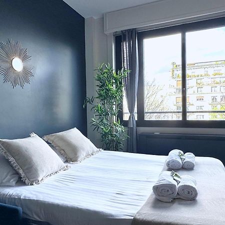 Stylish Apartment With A Balcony In Paris Luaran gambar