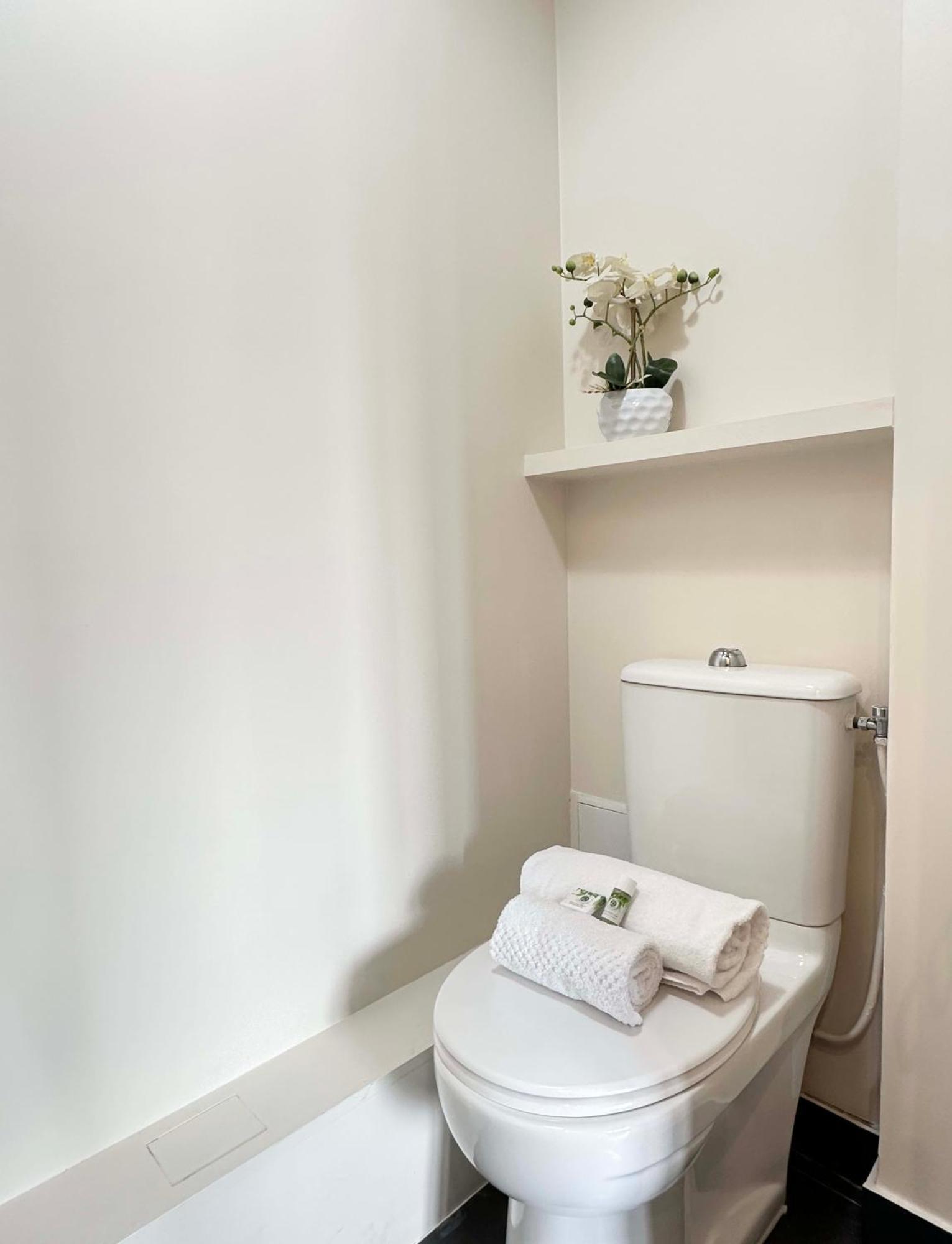 Stylish Apartment With A Balcony In Paris Luaran gambar